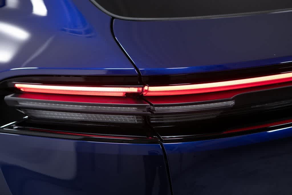 Thumbnail: 2025 Porsche Macan - 36