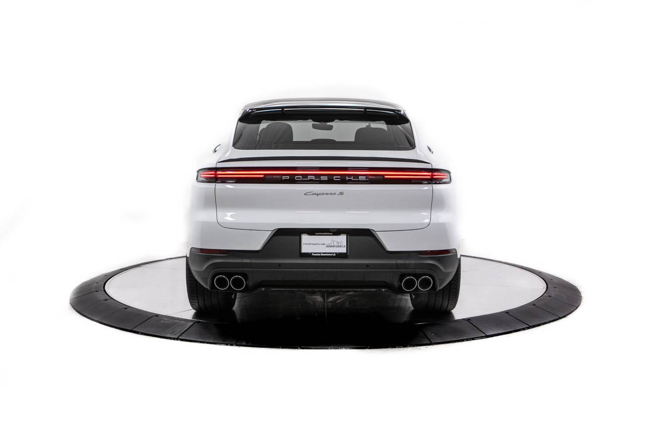 Thumbnail: 2026 Porsche  - 6