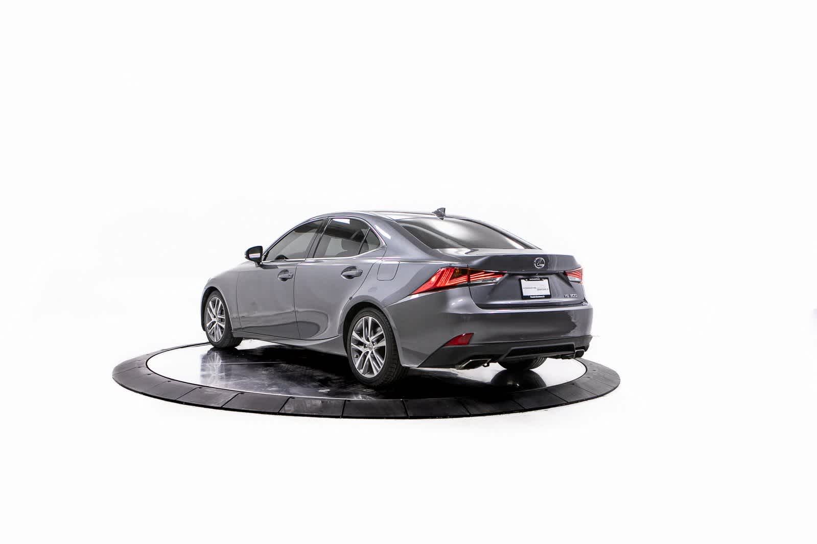 Thumbnail: 2019 Lexus IS - 3