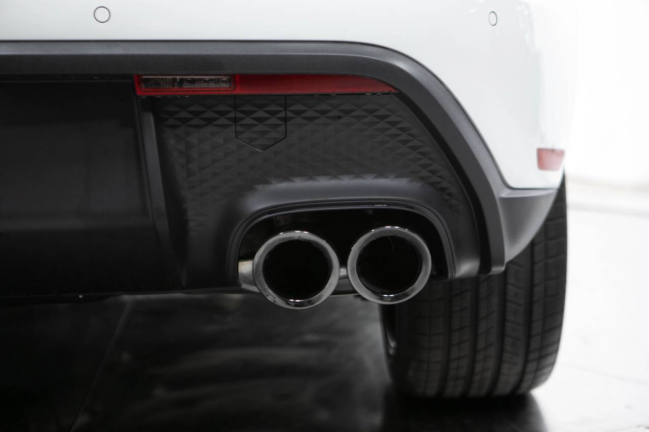 Thumbnail: 2026 Porsche Macan - 17