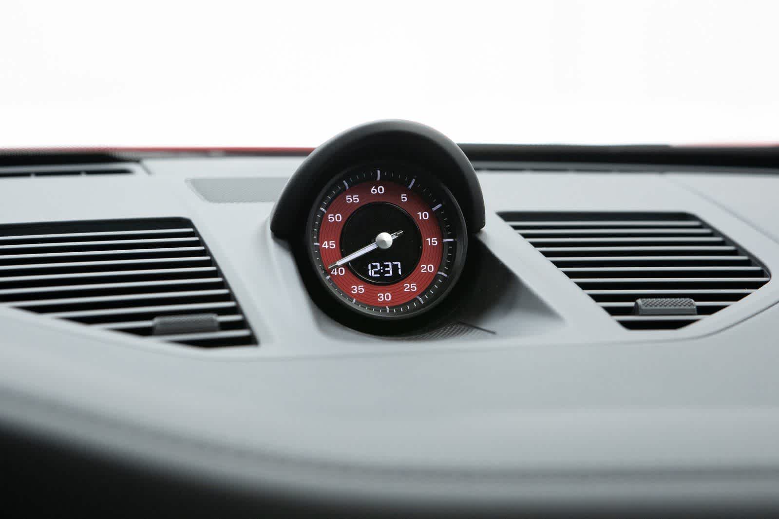 Thumbnail: 2025 Porsche 911 - 27