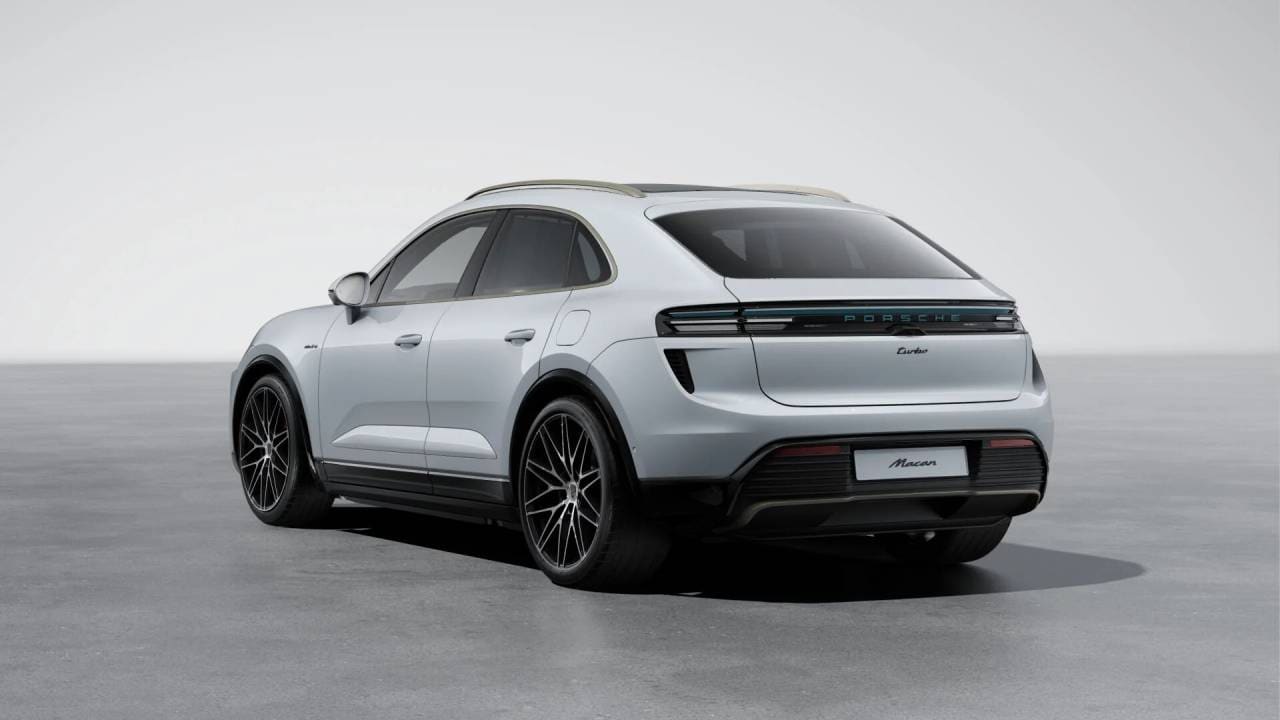 Thumbnail: 2026 Porsche Macan - 3