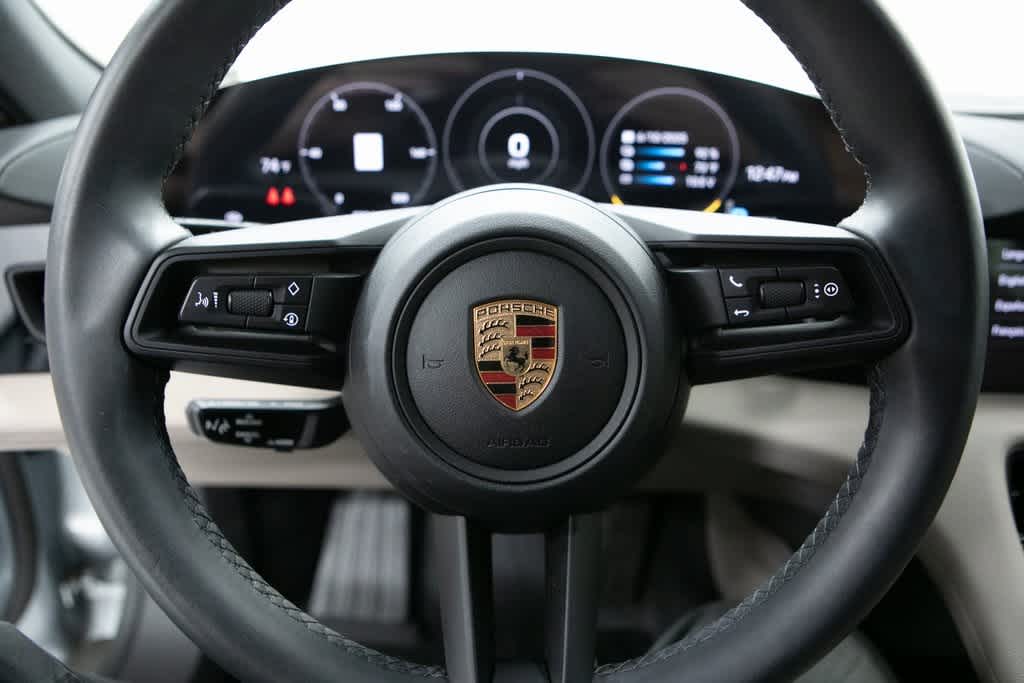 Thumbnail: 2022 Porsche Taycan - 14