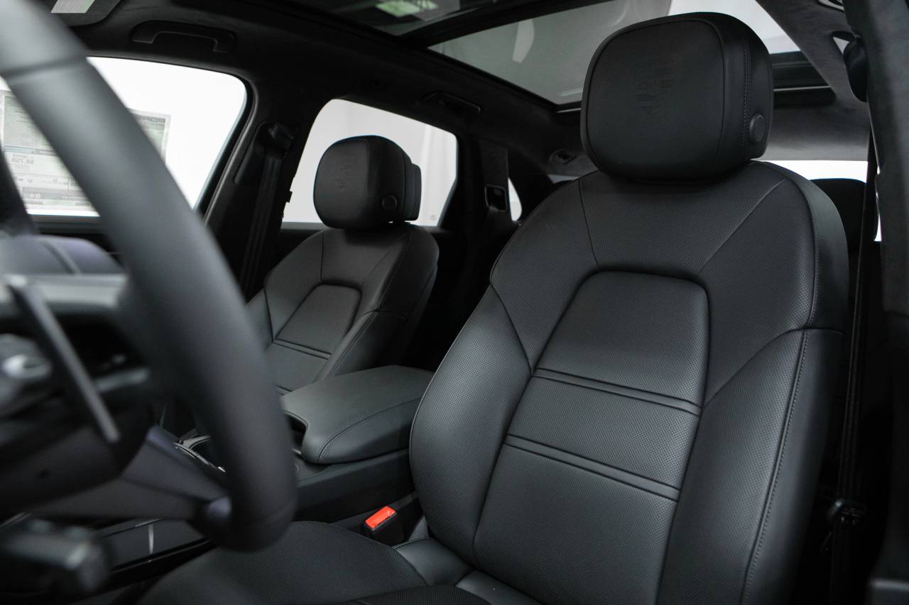 Thumbnail: 2026 Porsche Cayenne - 5