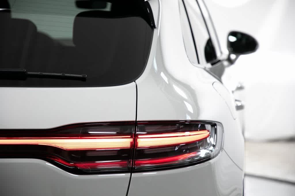 Thumbnail: 2025 Porsche Macan - 39