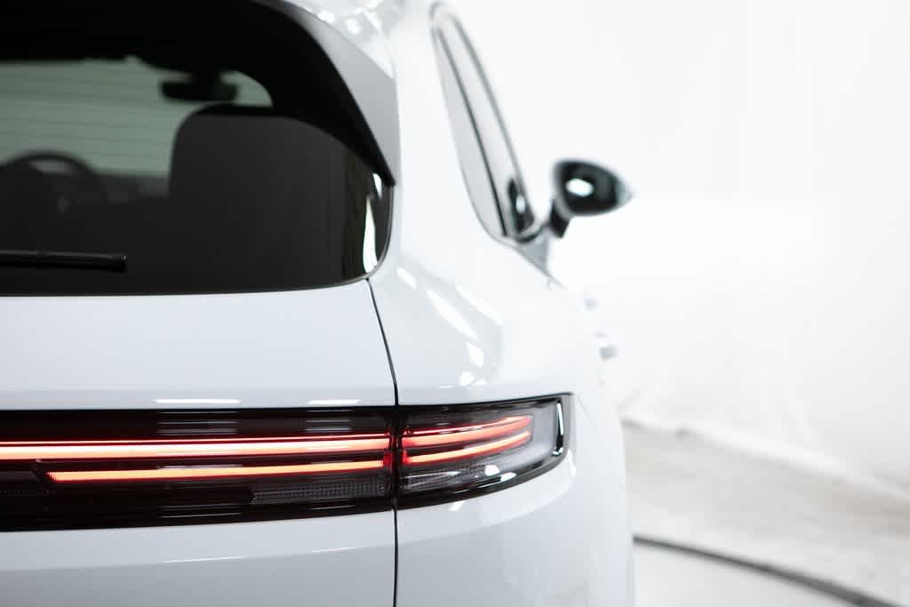 Thumbnail: 2025 Porsche Cayenne - 39