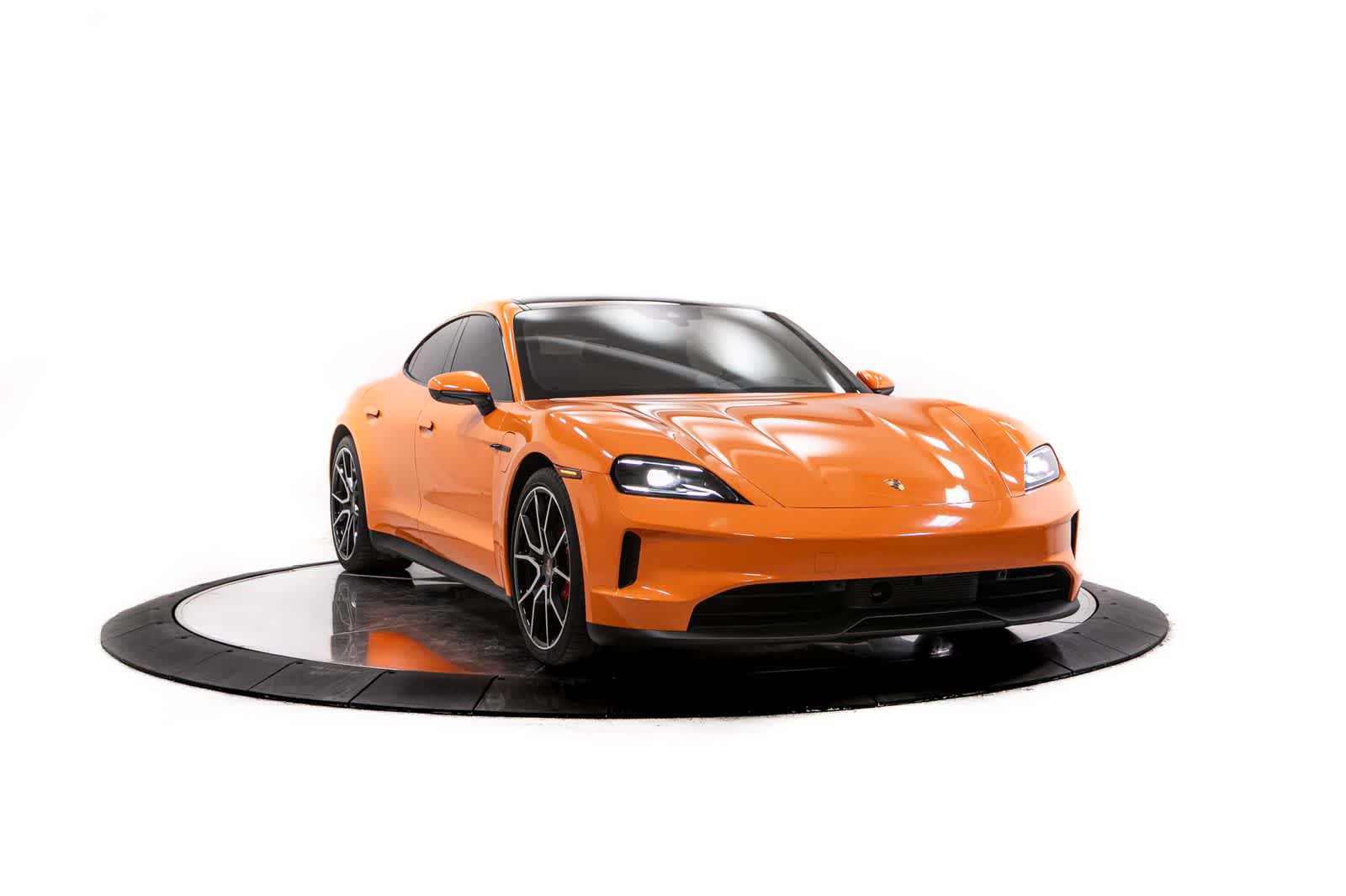 Thumbnail: 2025 Porsche Taycan - 9