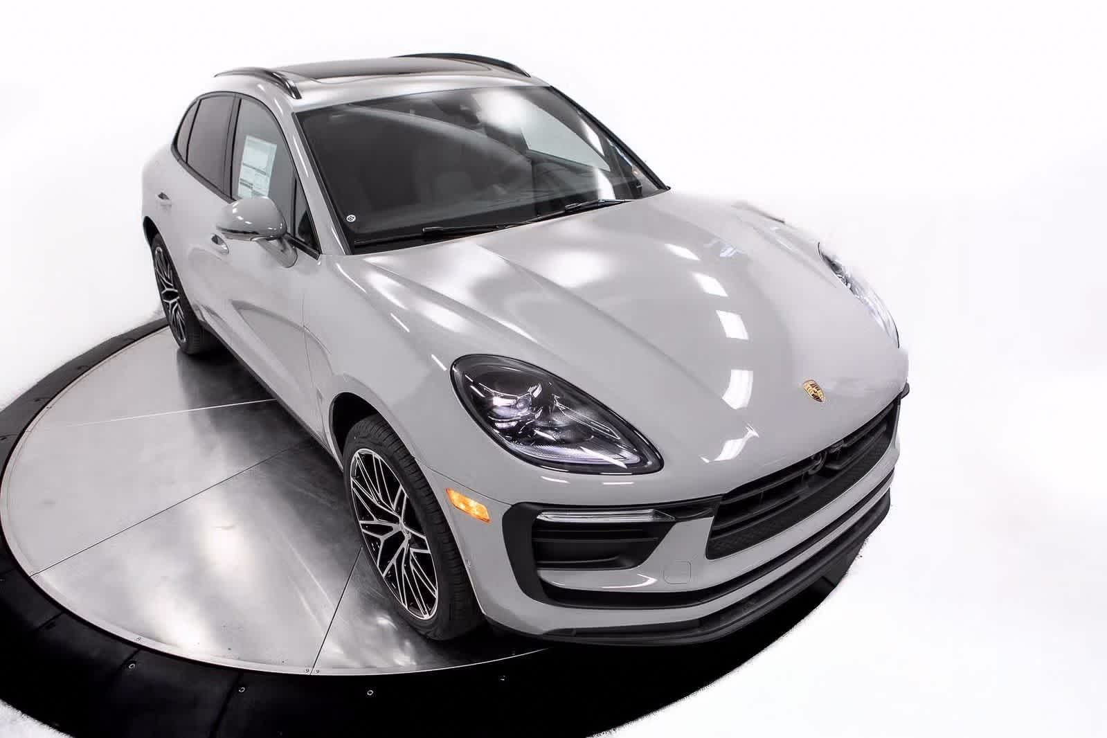 Thumbnail: 2026 Porsche Macan - 22