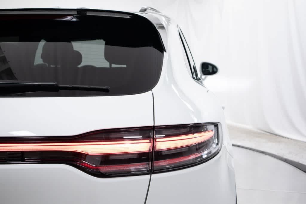 Thumbnail: 2024 Porsche Macan - 38