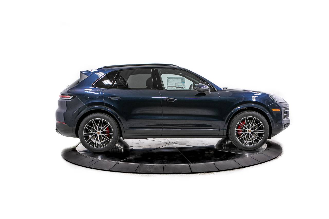 Thumbnail: 2026 Porsche Cayenne - 8