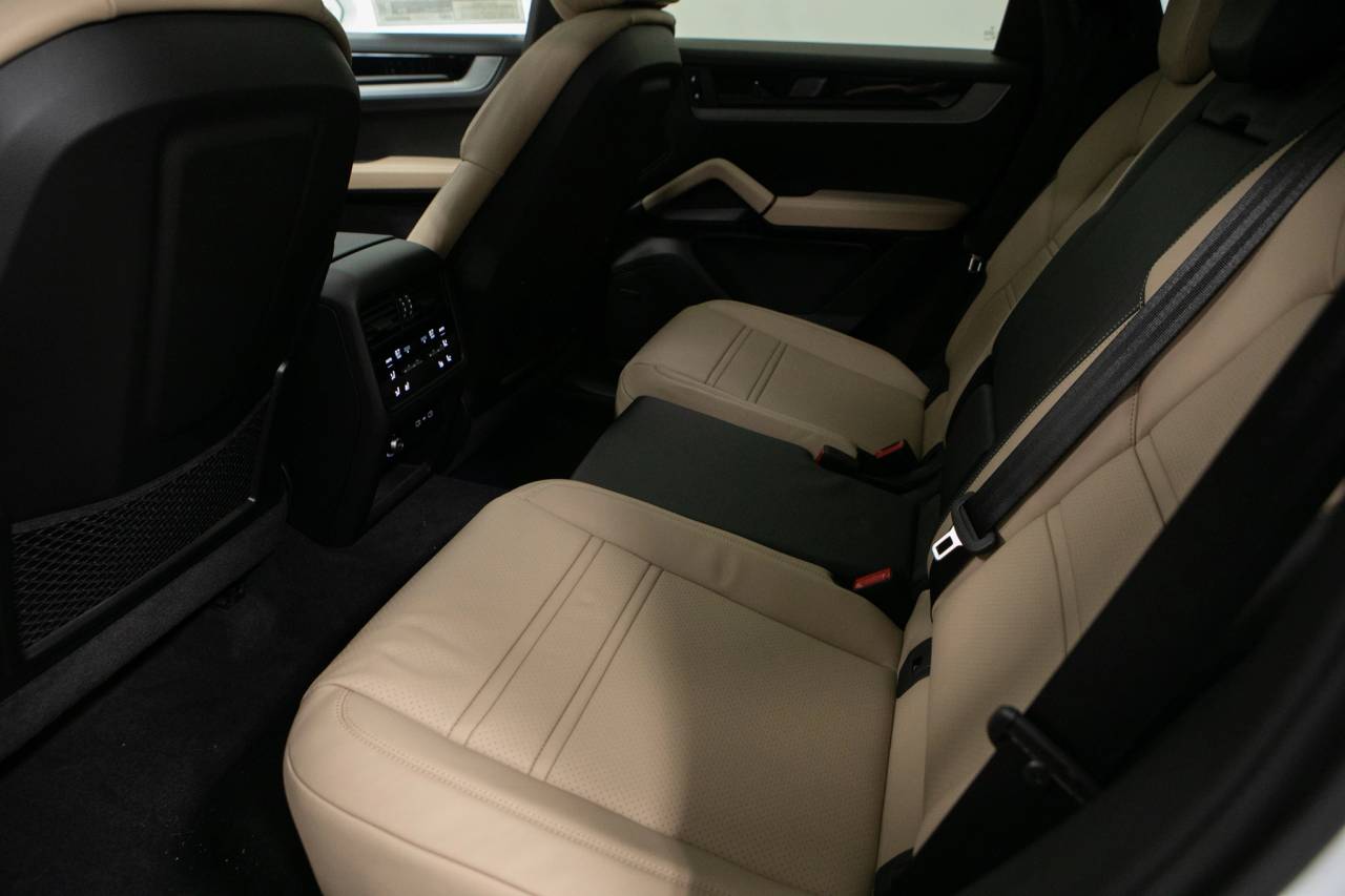 Thumbnail: 2026 Porsche  - 36