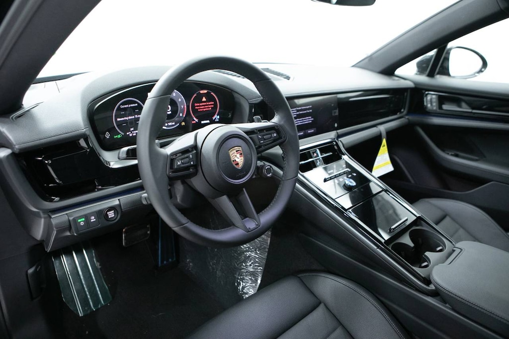 New 2025 Porsche Panamera 4 Sedan