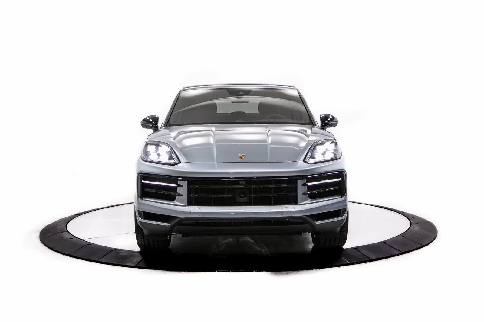 Thumbnail: 2025 Porsche Cayenne - 10