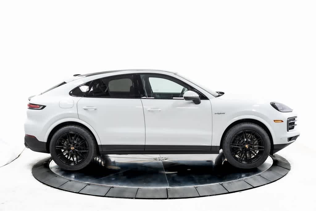 Thumbnail: 2025 Porsche  - 8