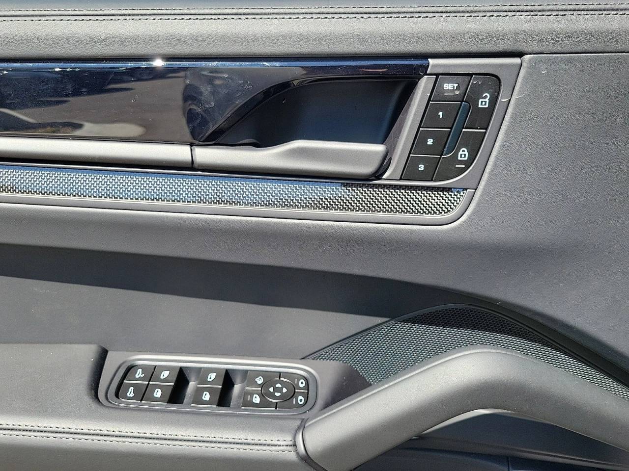 Thumbnail: 2026 Porsche Cayenne - 25