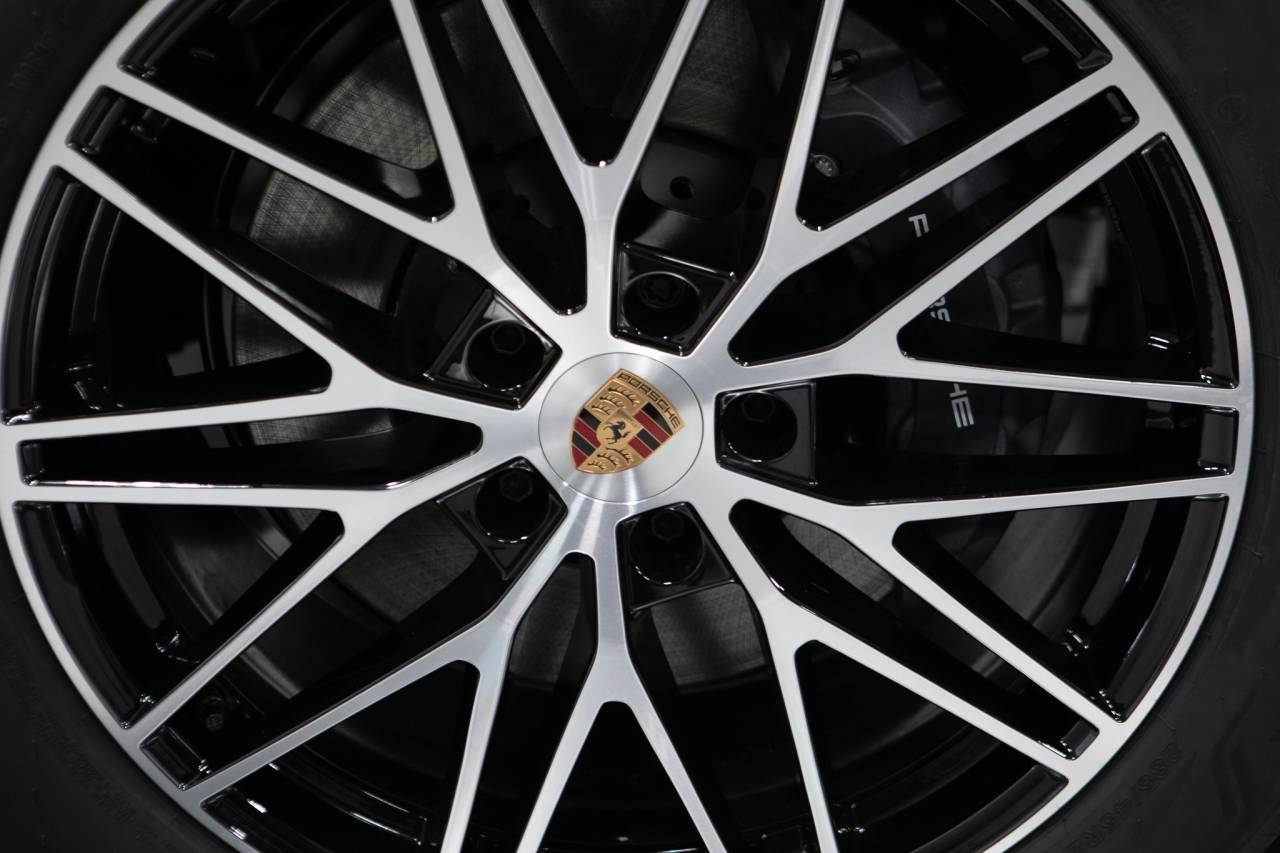 Thumbnail: 2026 Porsche  - 11