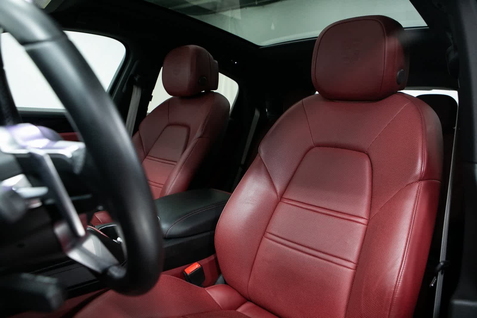 Thumbnail: 2022 Porsche Cayenne - 5