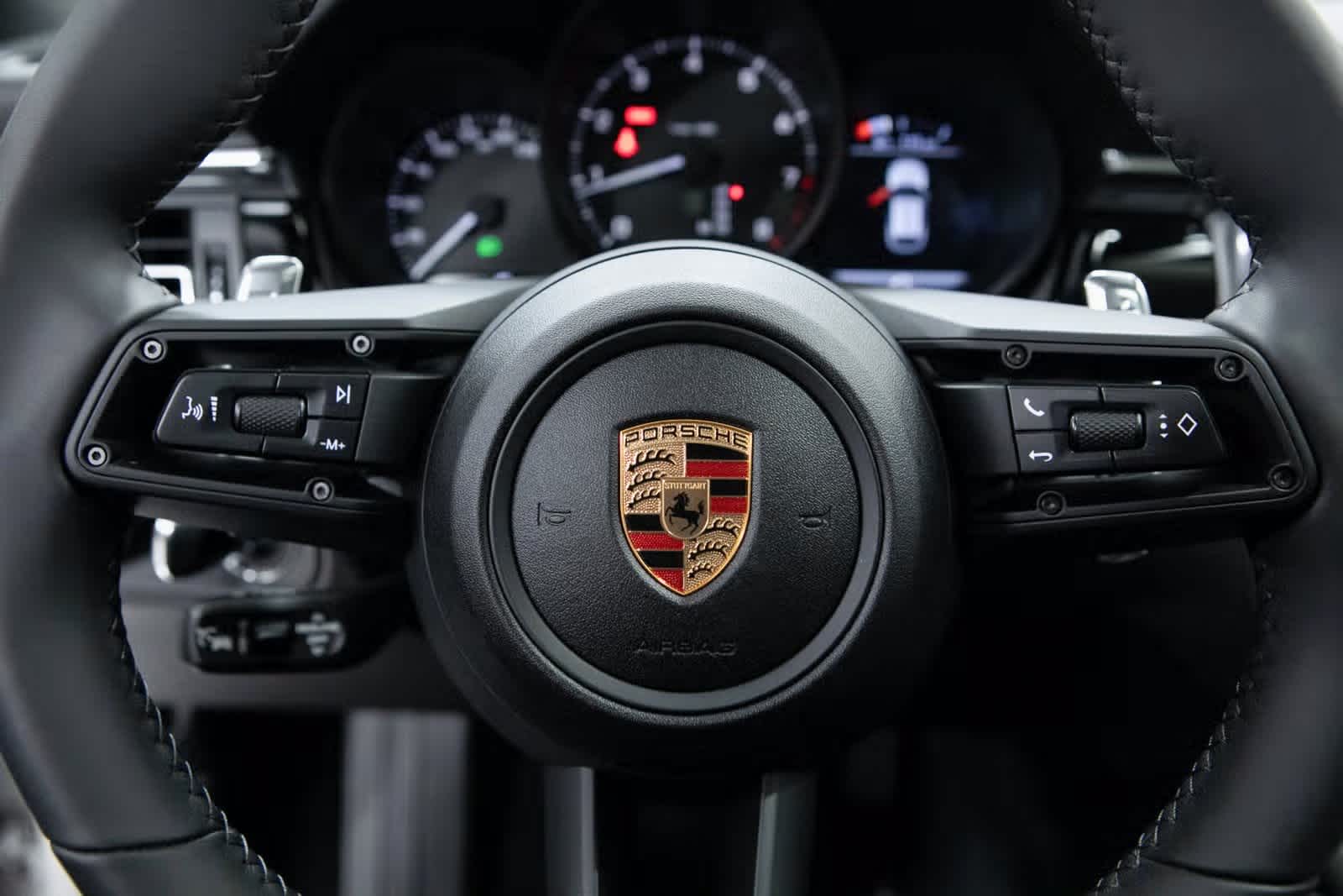 Thumbnail: 2025 Porsche Macan - 14