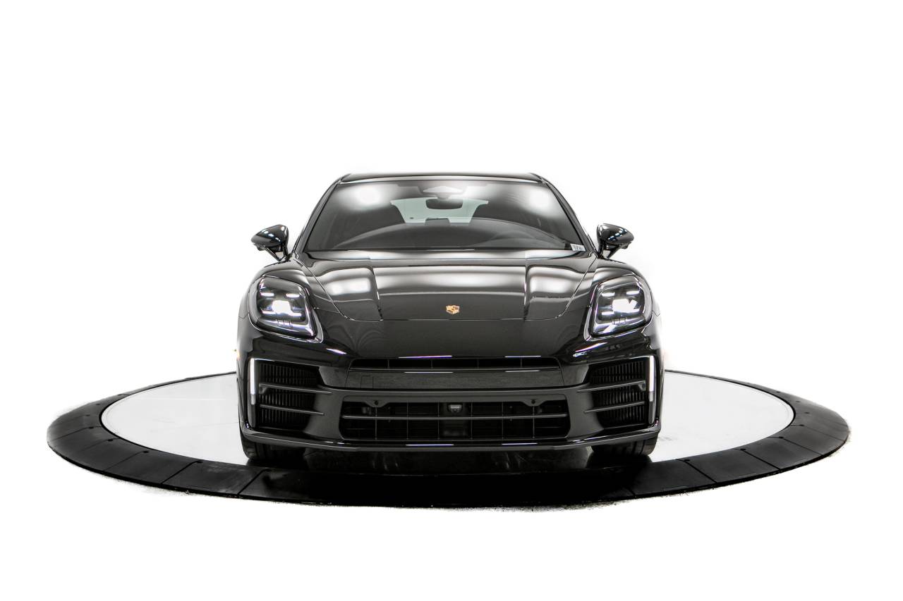 Thumbnail: 2026 Porsche Panamera - 10