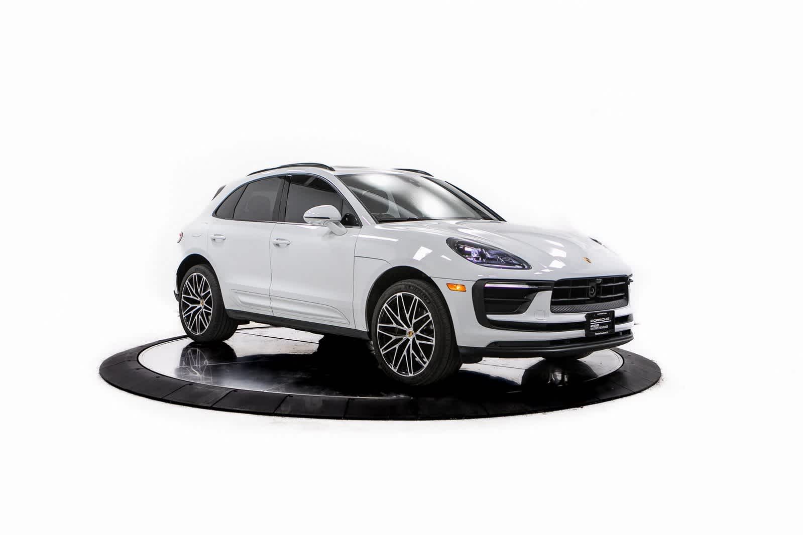 Thumbnail: 2024 Porsche Macan - 9