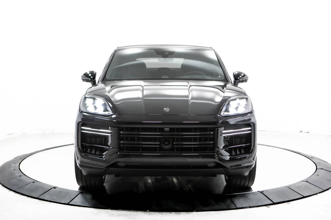 Thumbnail: 2025 Porsche  - 10