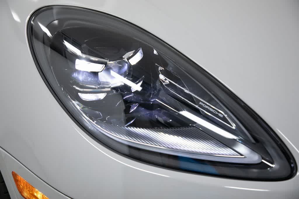 Thumbnail: 2025 Porsche Macan - 34