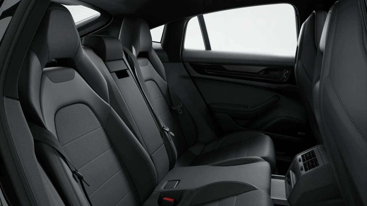 Thumbnail: 2026 Porsche Panamera - 10