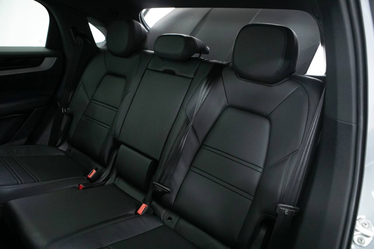 Thumbnail: 2026 Porsche  - 38