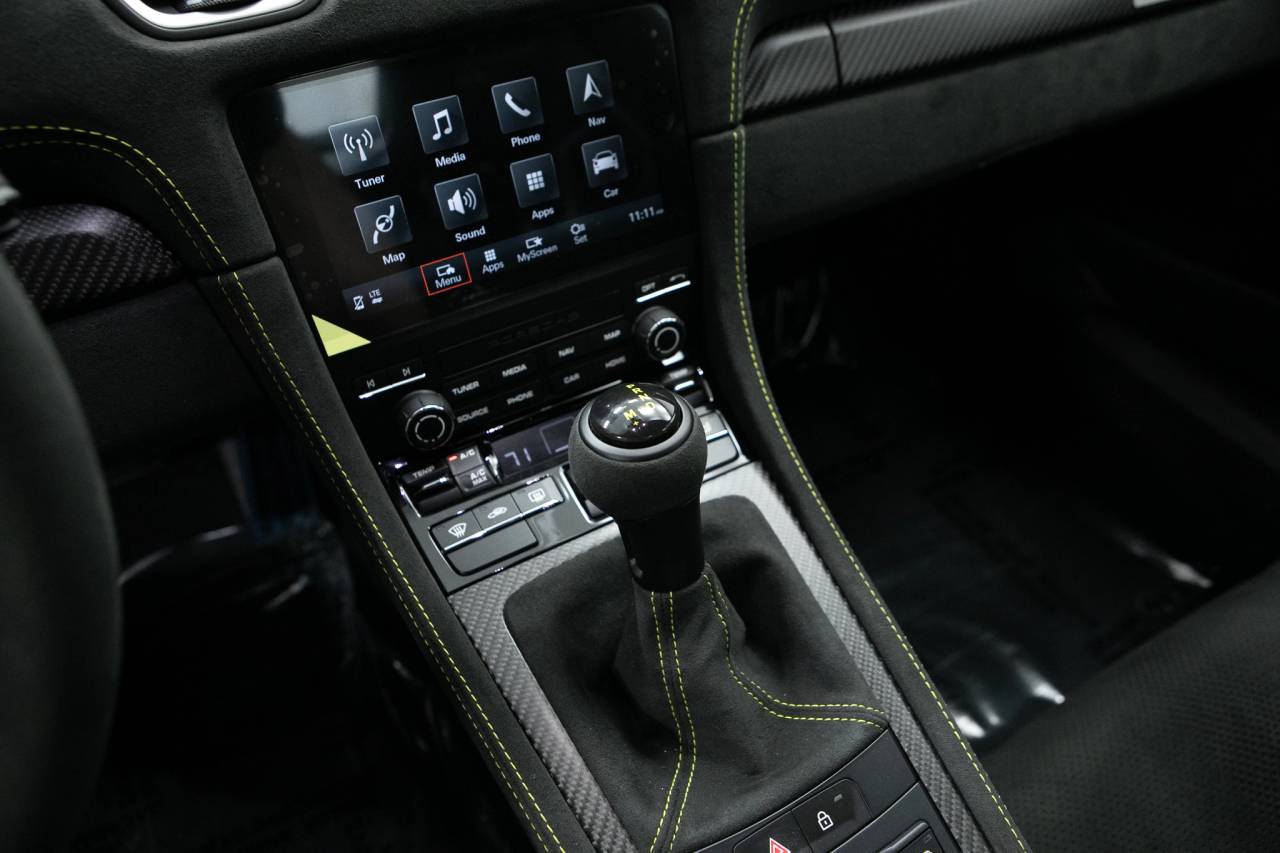 Thumbnail: 2025 Porsche  - 25