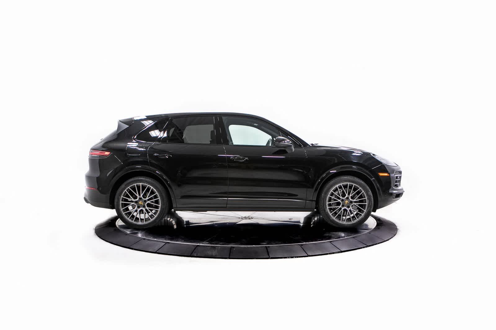 Thumbnail: 2023 Porsche Cayenne - 8