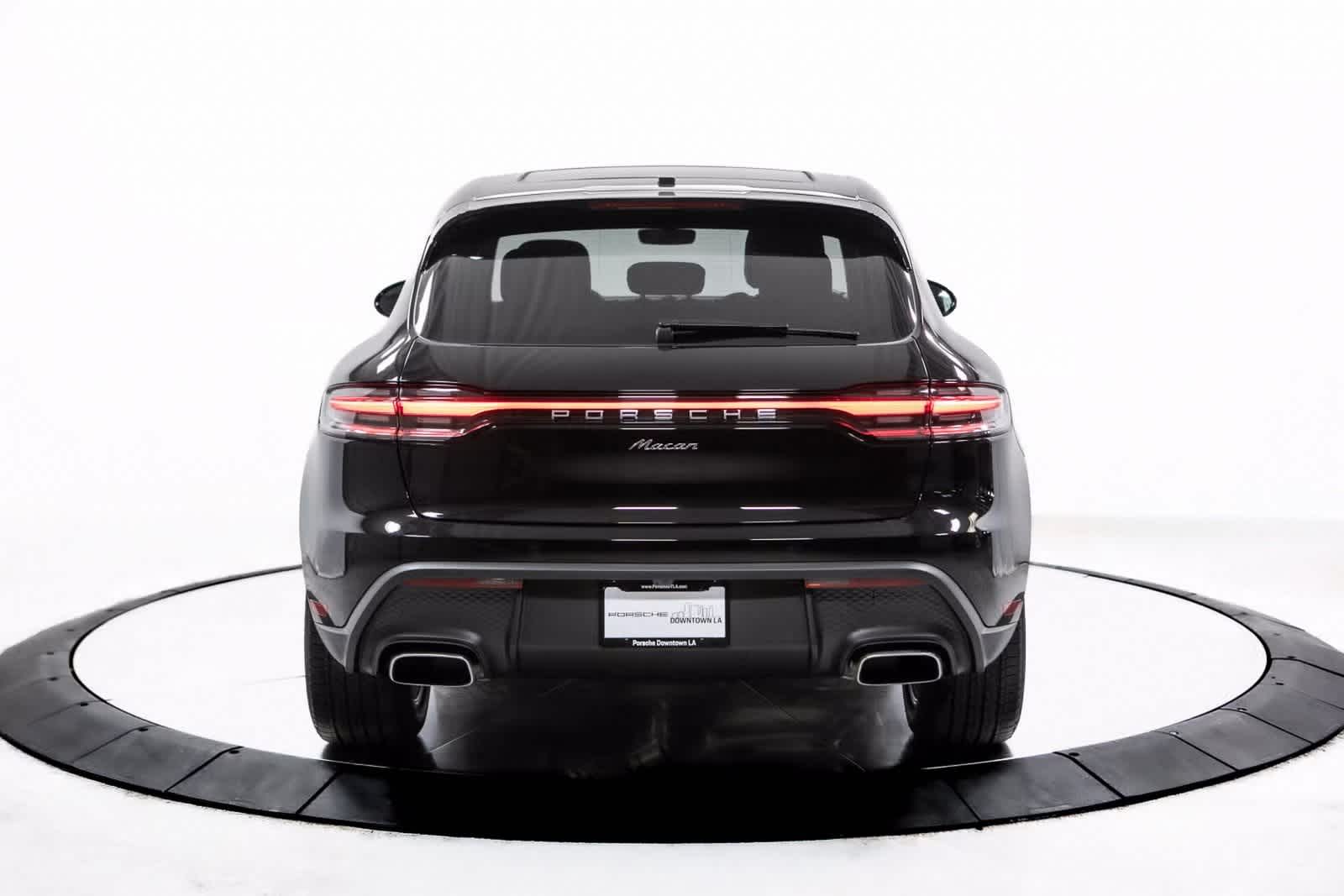 Thumbnail: 2025 Porsche Macan - 6
