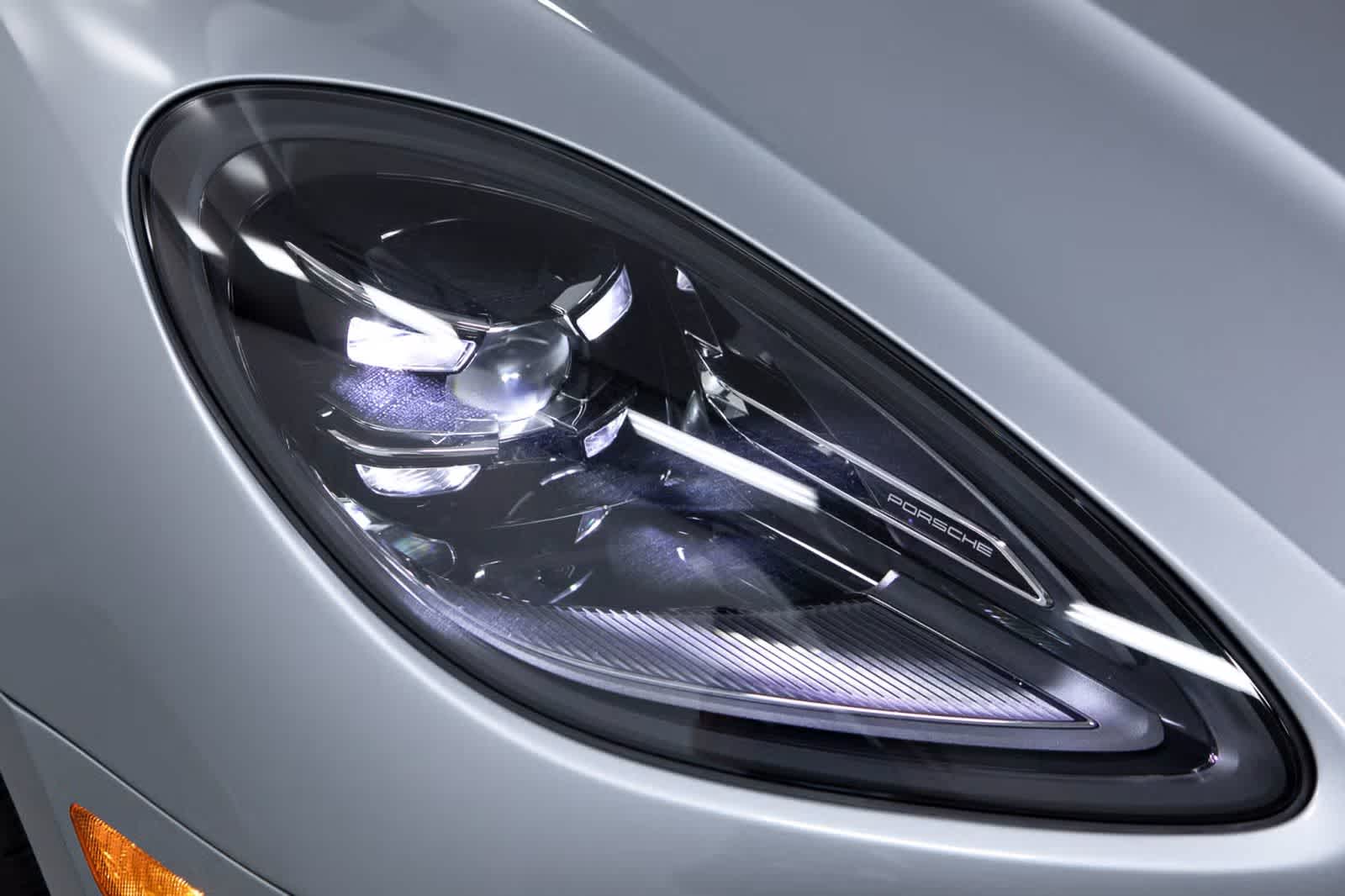 Thumbnail: 2026 Porsche Macan - 15