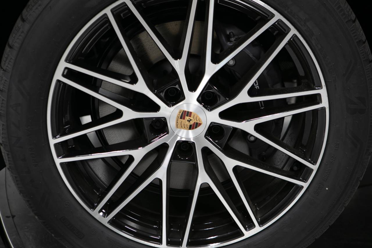 Thumbnail: 2026 Porsche Cayenne - 11