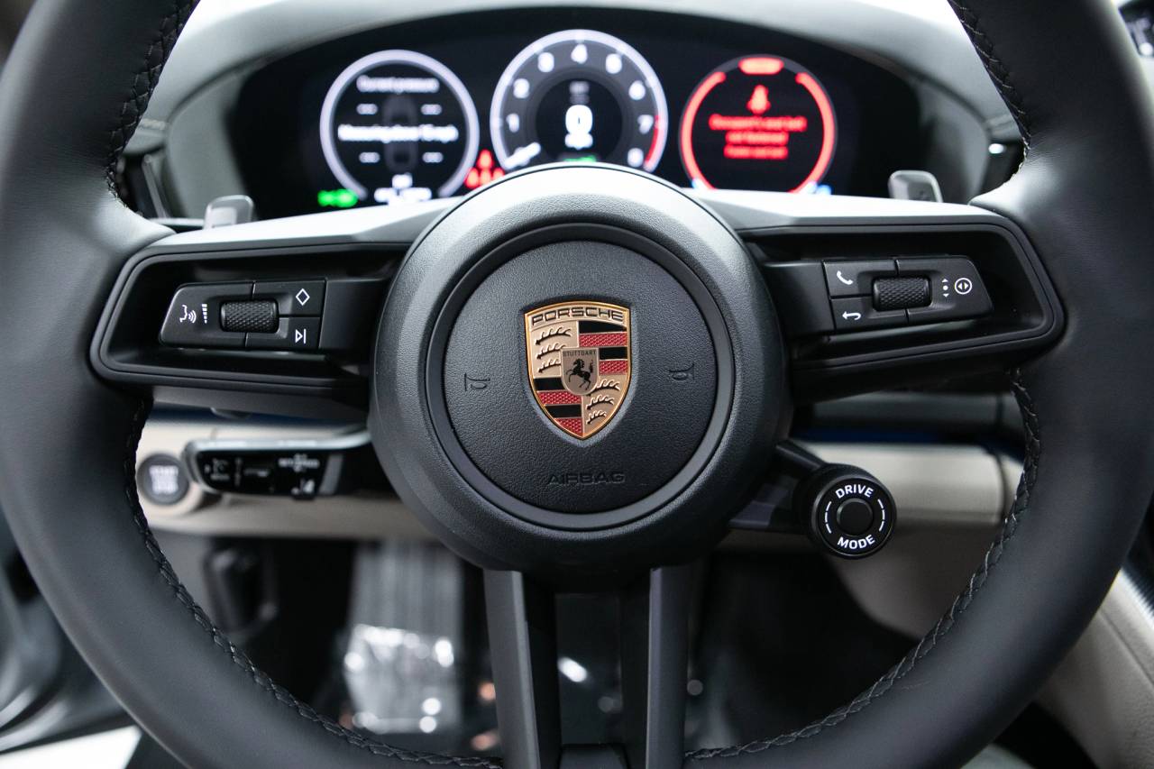 Thumbnail: 2026 Porsche Panamera - 21