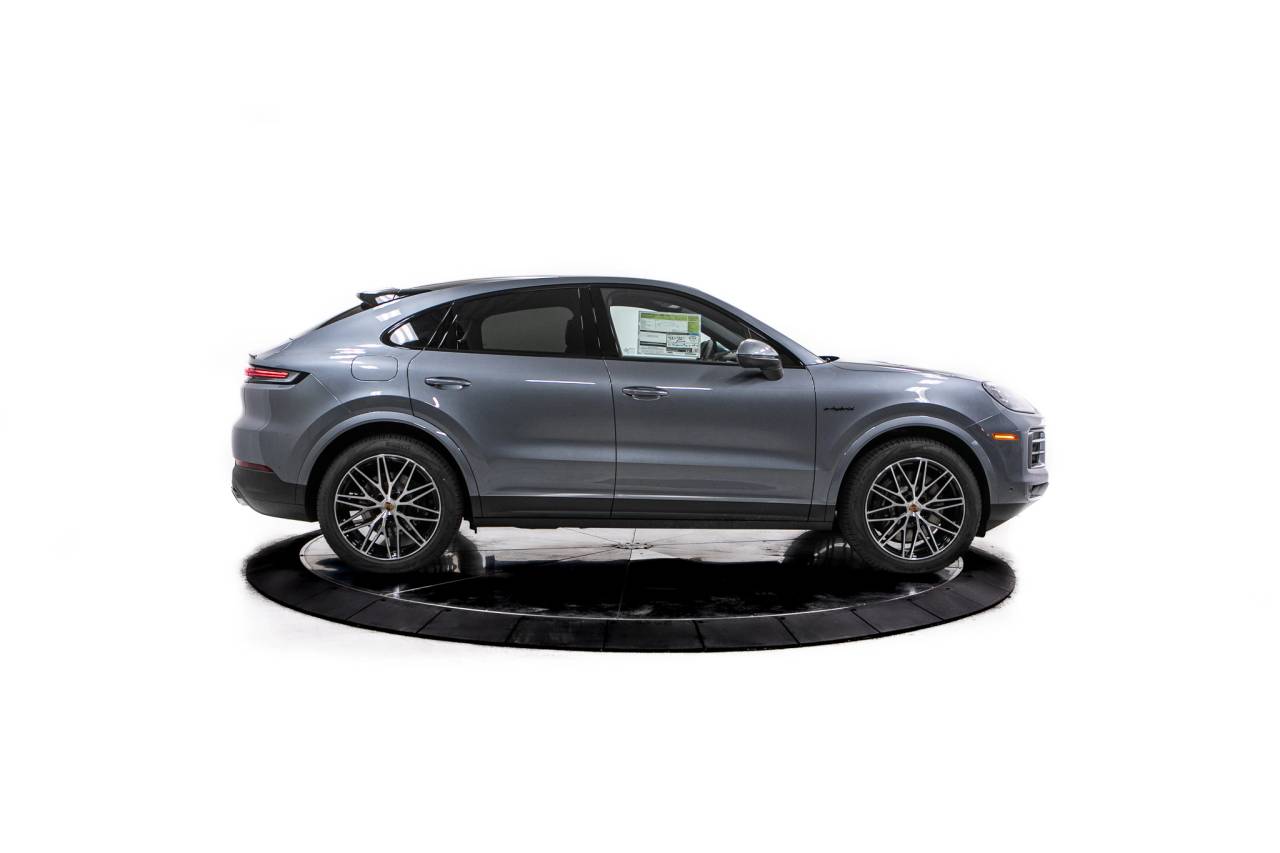 Thumbnail: 2026 Porsche  - 8