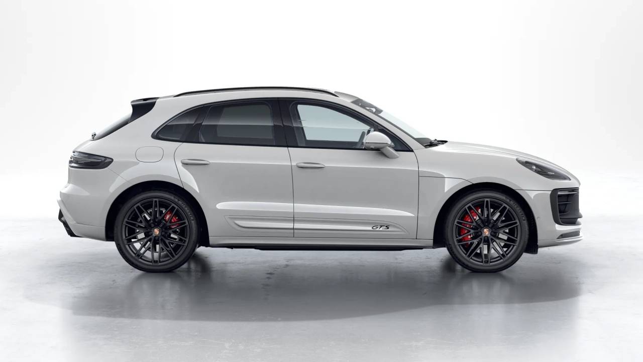 Thumbnail: 2026 Porsche Macan - 7