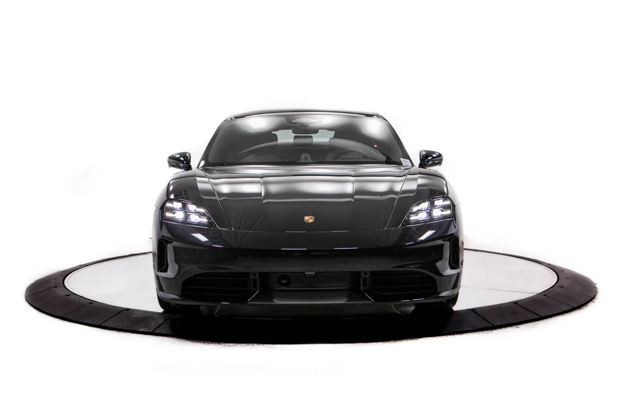 Thumbnail: 2026 Porsche Taycan - 10