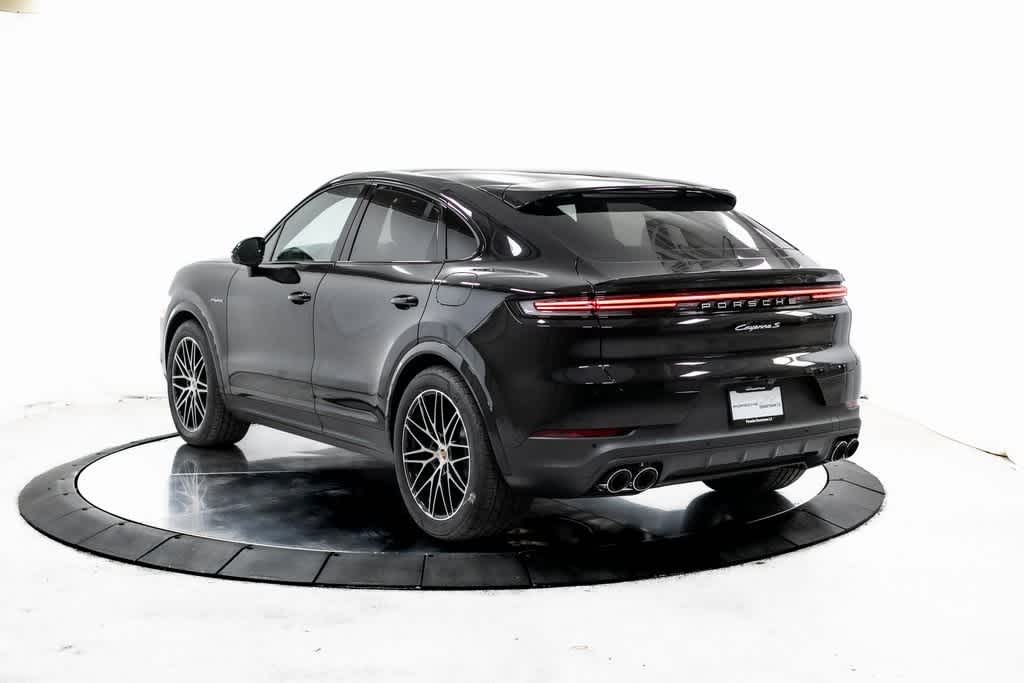 Thumbnail: 2025 Porsche  - 3