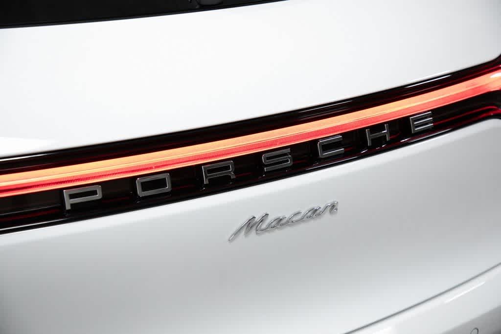 Thumbnail: 2025 Porsche Macan - 37