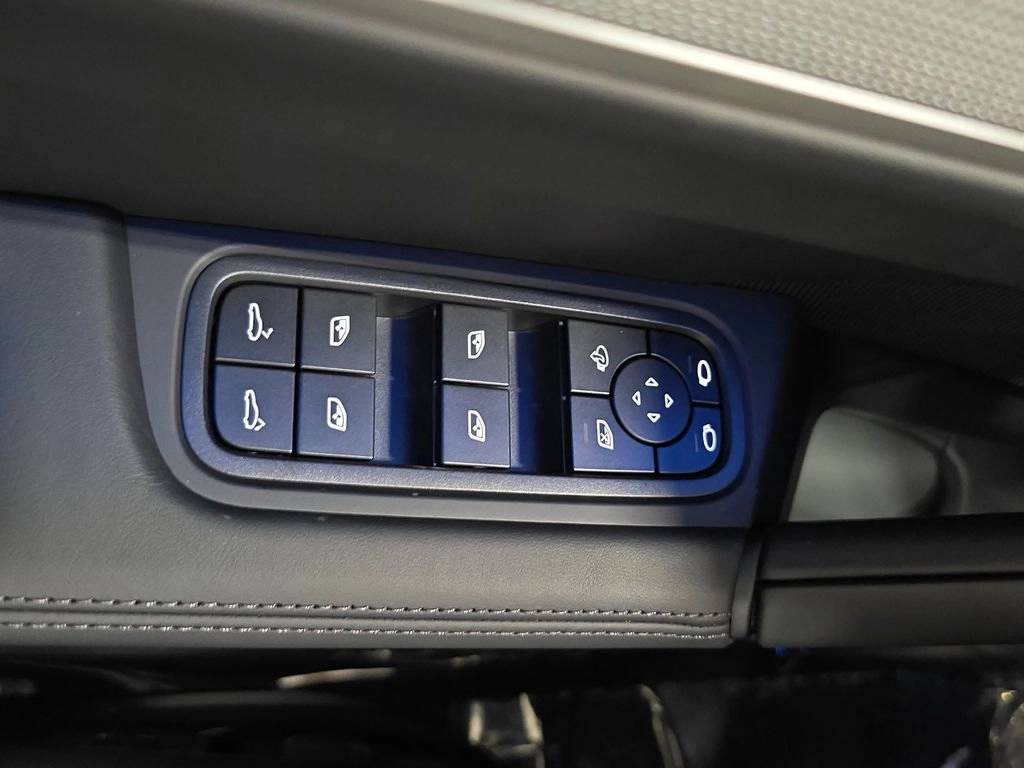 Thumbnail: 2026 Porsche Cayenne - 21