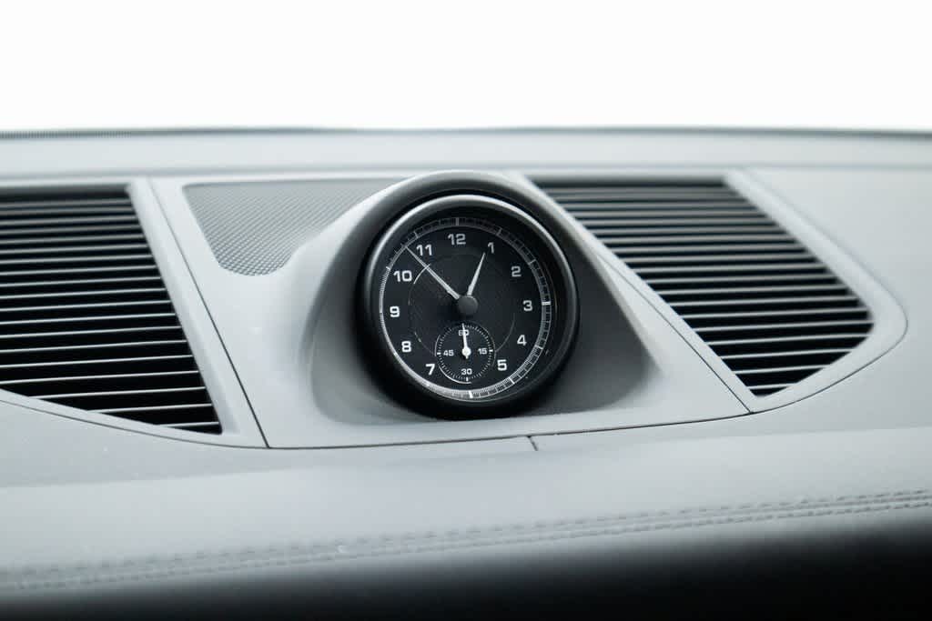 Thumbnail: 2024 Porsche Macan - 25