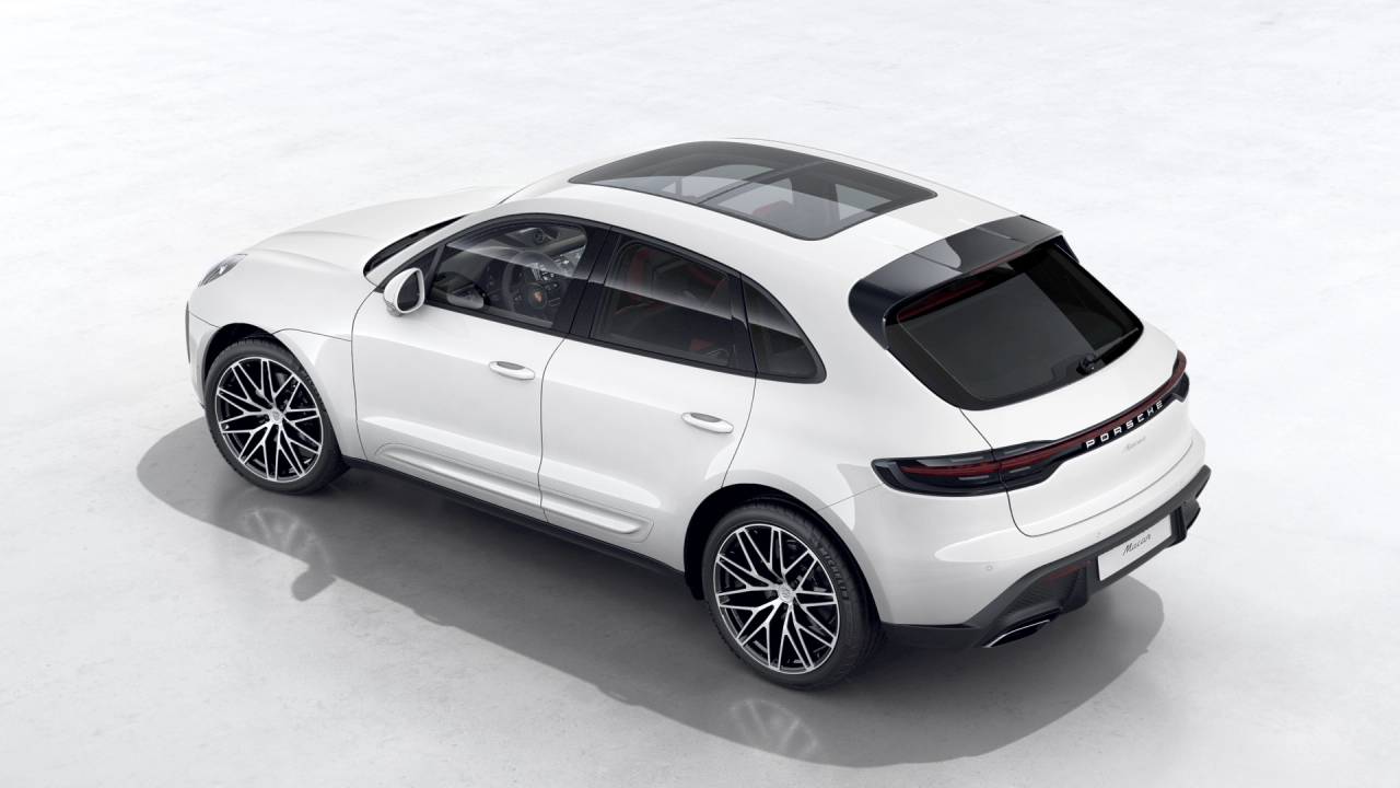 Thumbnail: 2026 Porsche Macan - 4