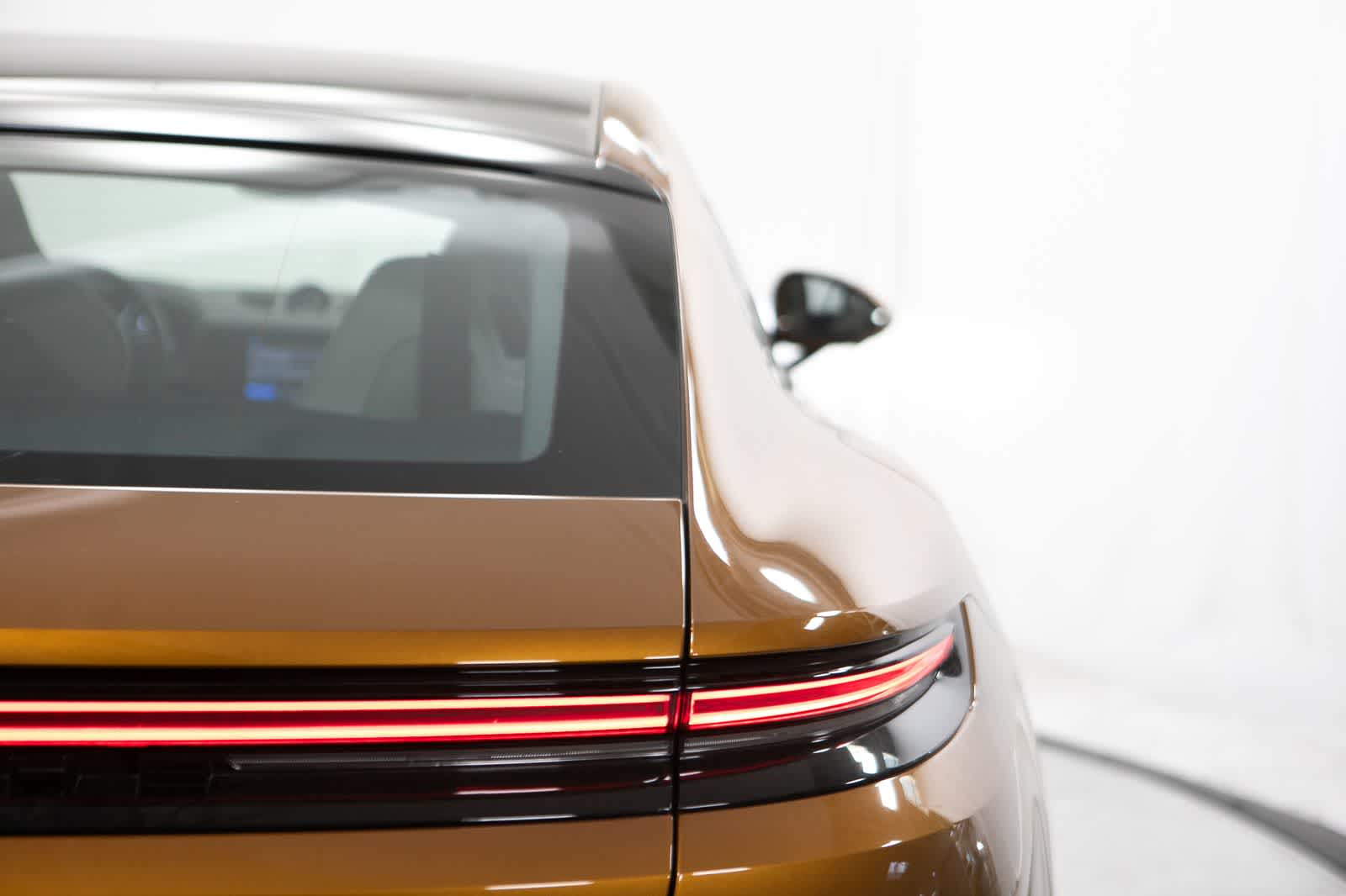 Thumbnail: 2025 Porsche Panamera - 21