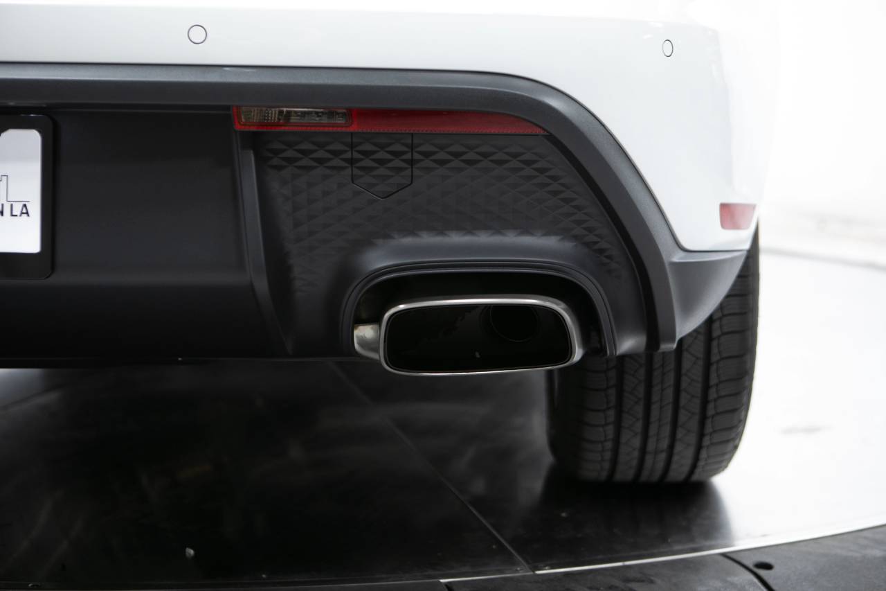 Thumbnail: 2026 Porsche Macan - 17