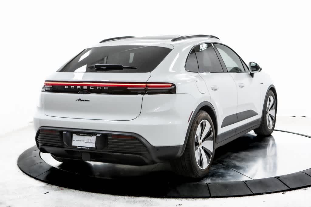 Thumbnail: 2025 Porsche Macan - 7