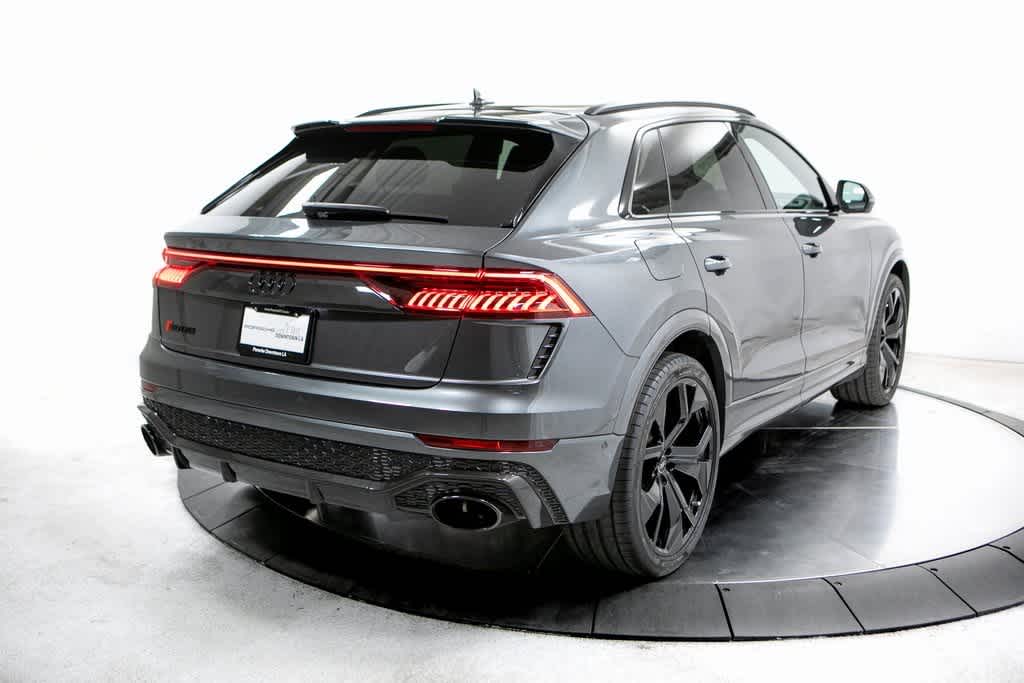 Thumbnail: 2023 Audi RS Q8 - 7