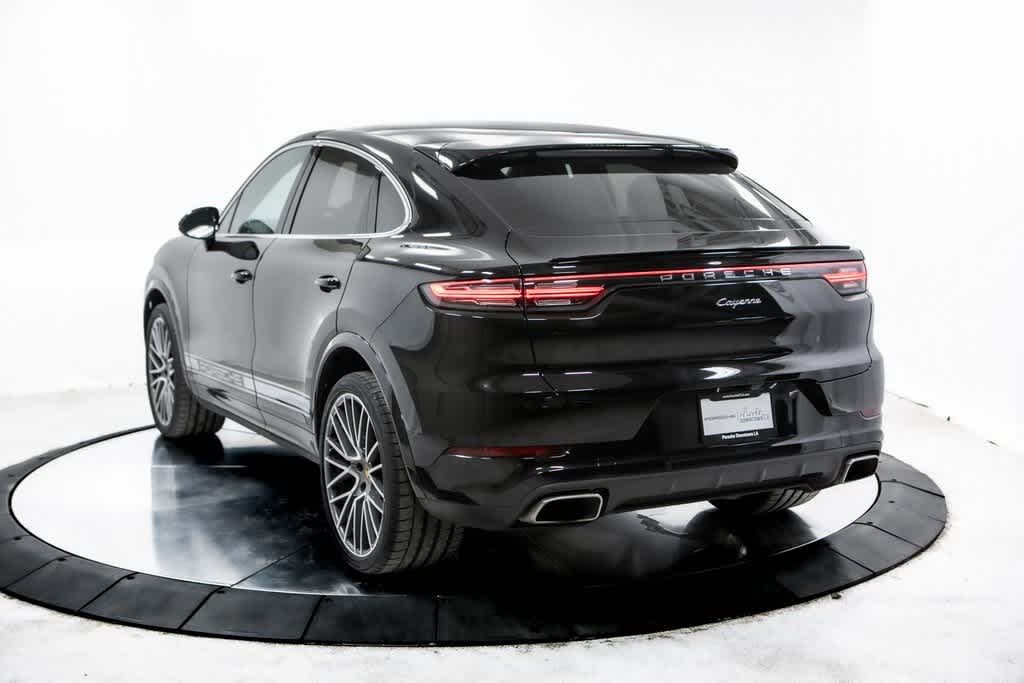 Thumbnail: 2022 Porsche Cayenne - 3