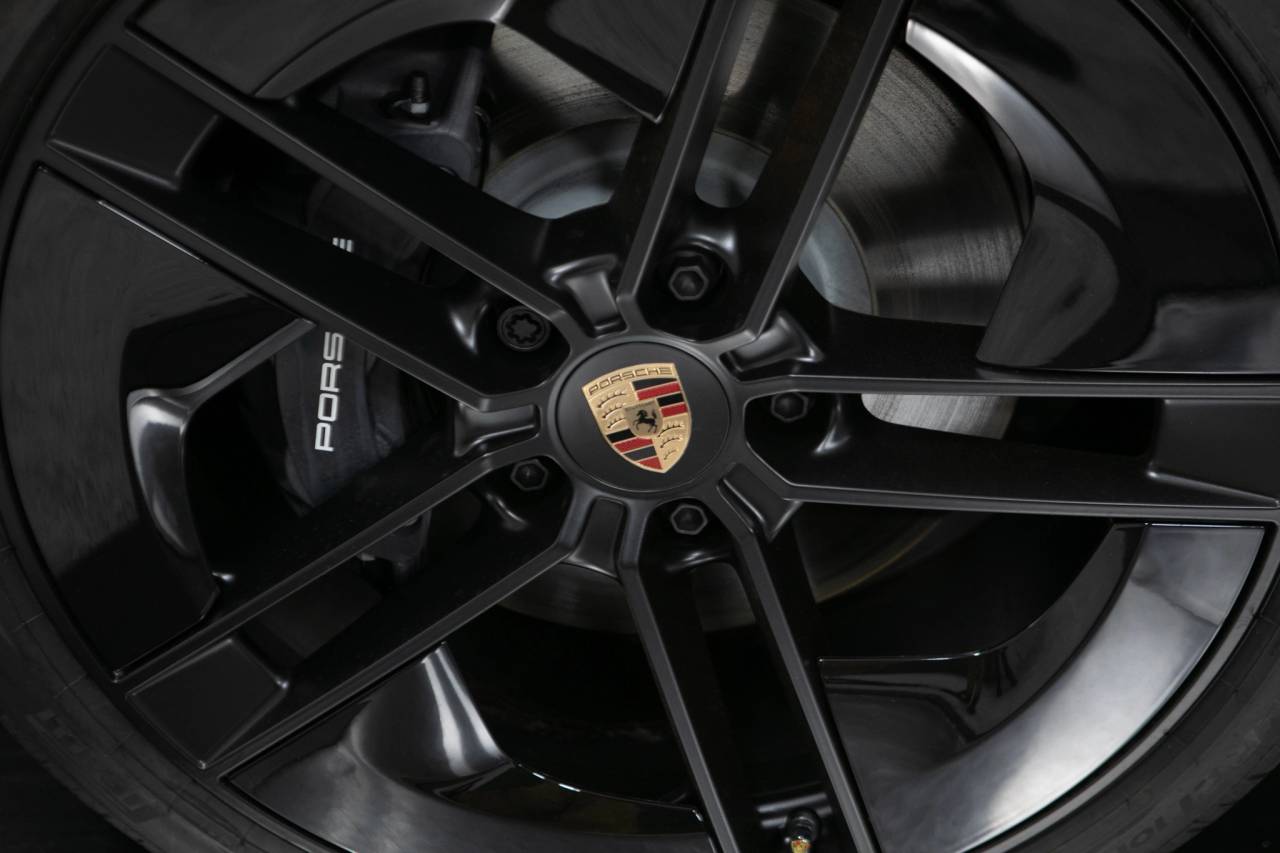 Thumbnail: 2026 Porsche Taycan - 11