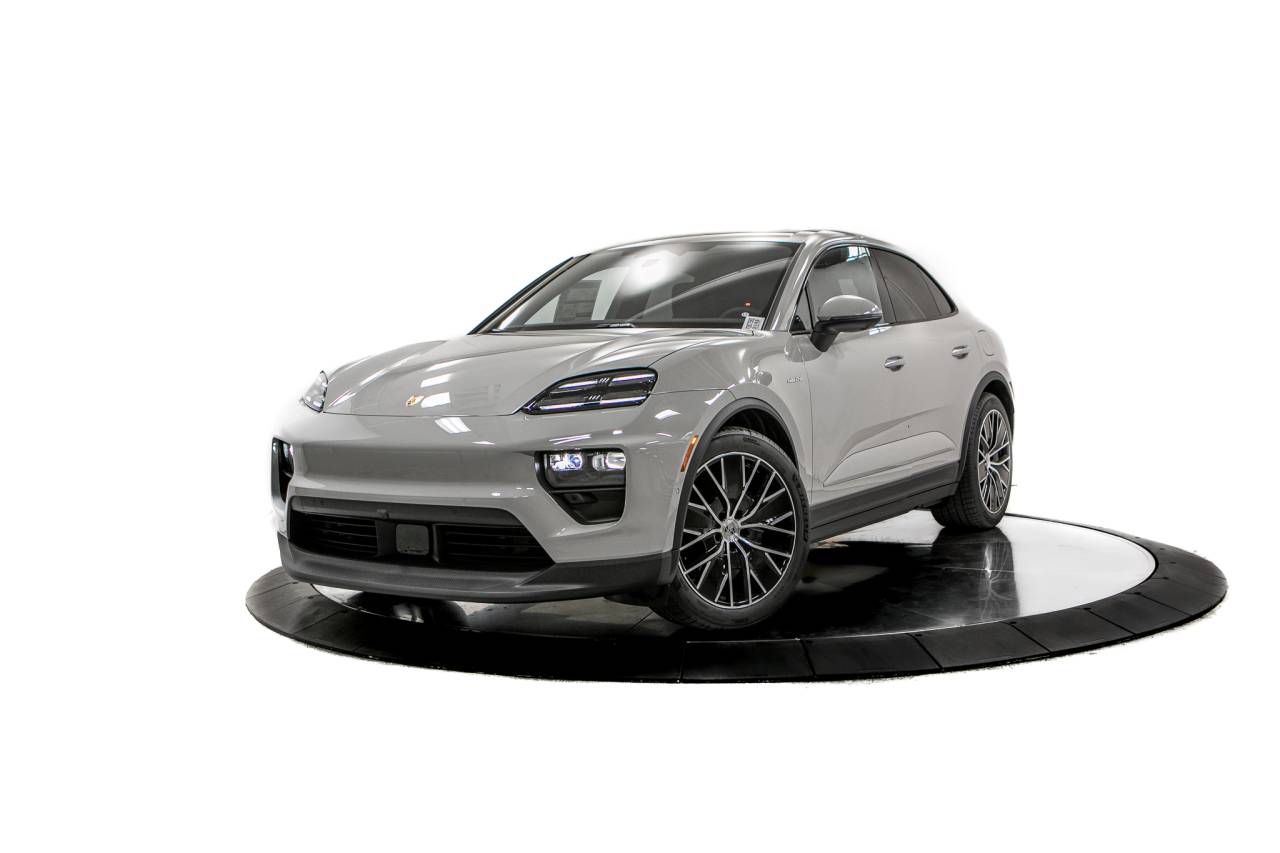Thumbnail: 2026 Porsche Macan - 1