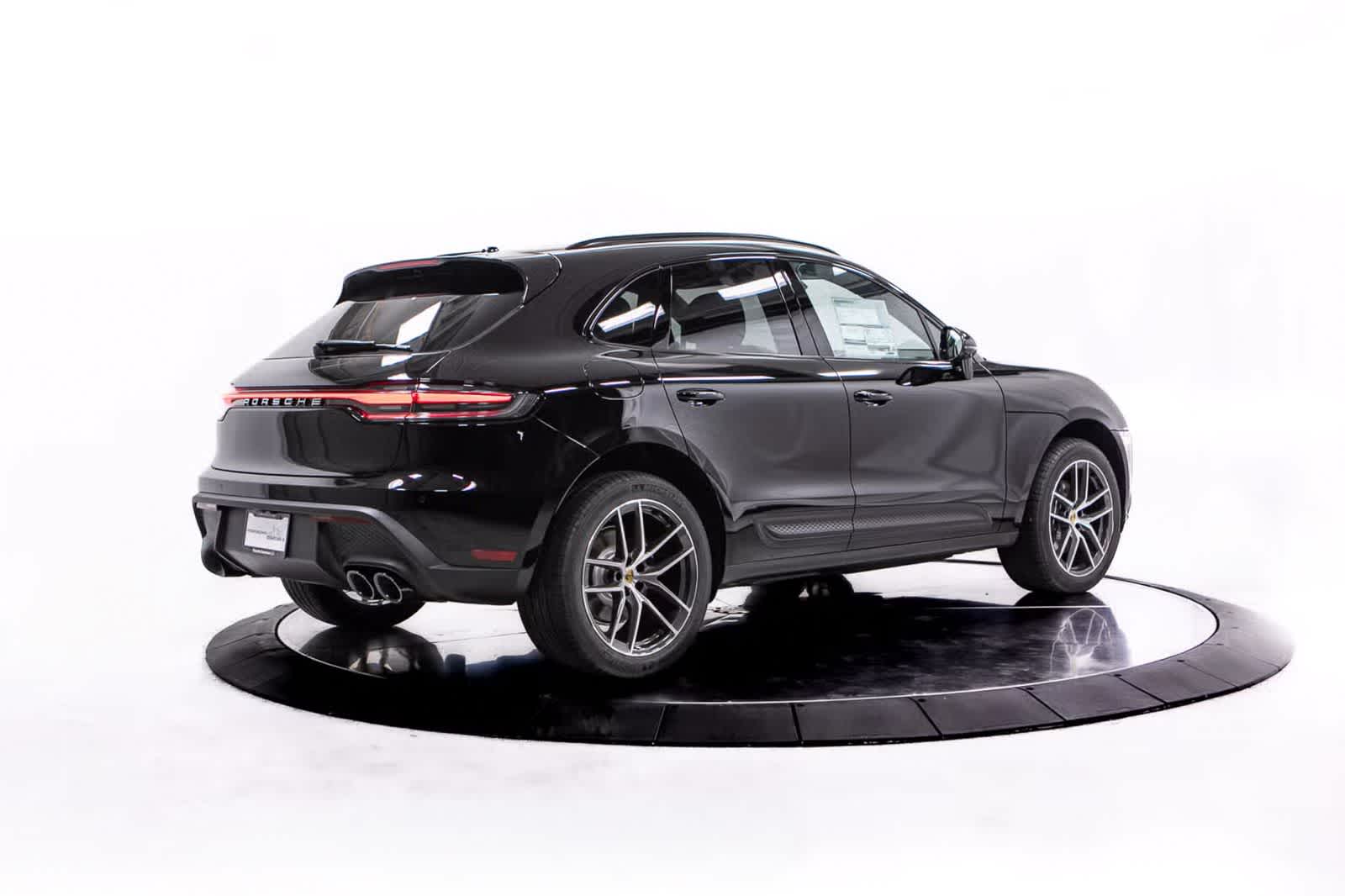 Thumbnail: 2026 Porsche Macan - 6